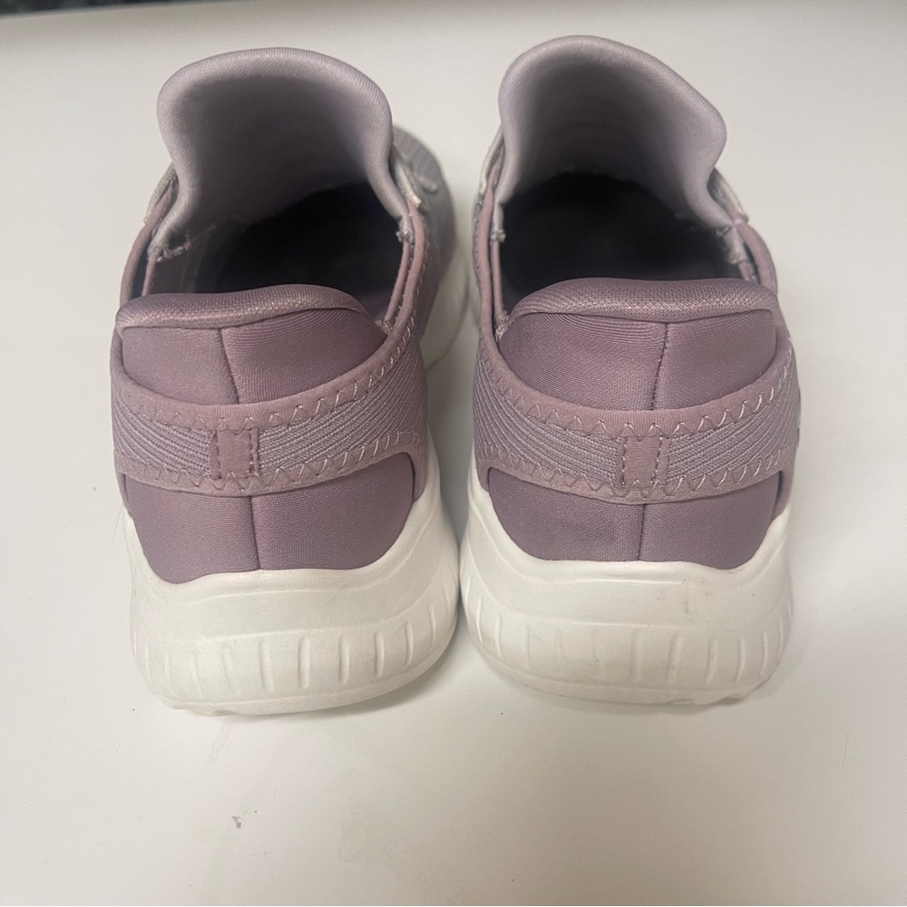 Skechers Women's Sneakers in Light Purple size 11 medium - Picture 3 of 10
